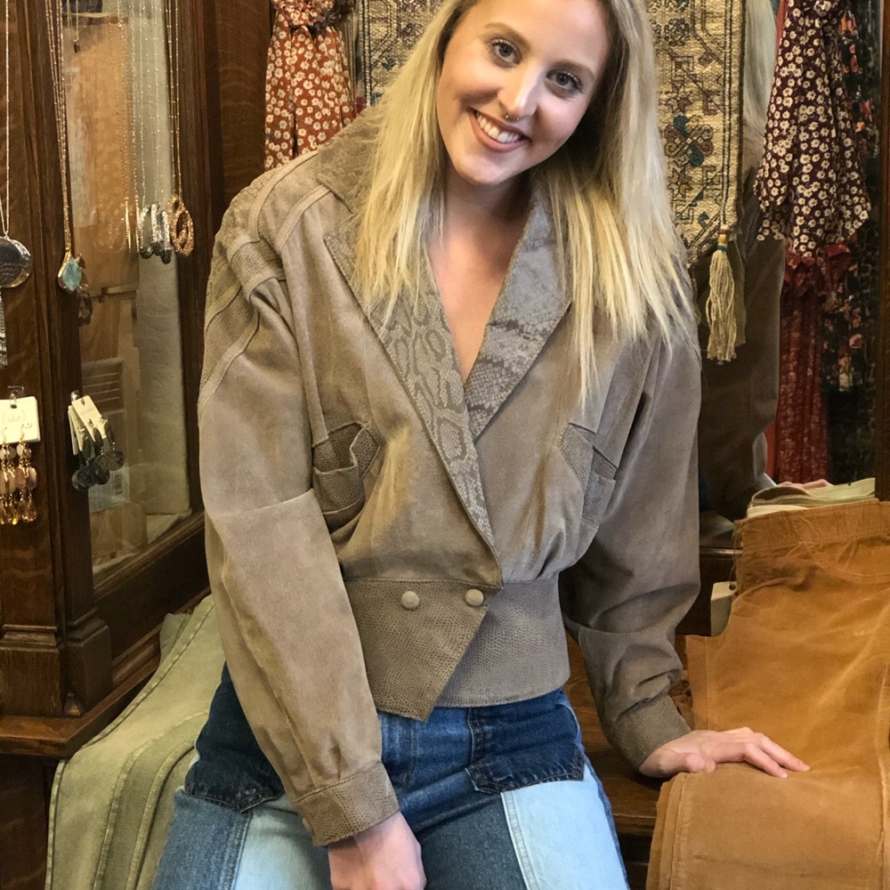 Vintage cropped leather jacket